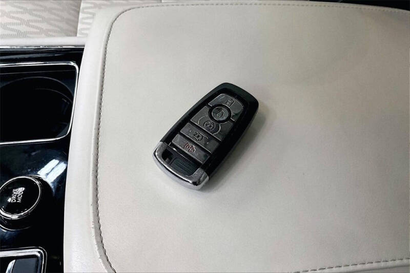 2022 Lincoln Aviator Black Label