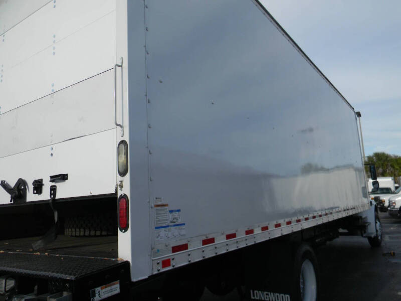 2016 Freightliner M2 106