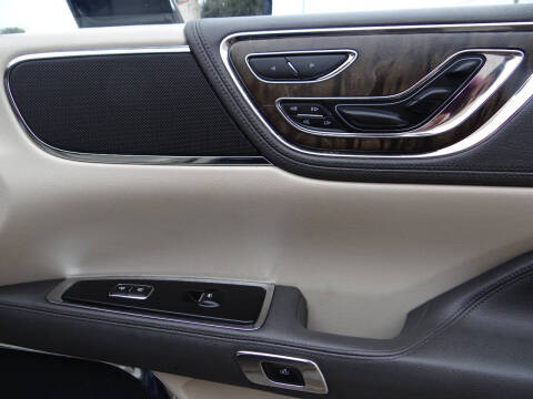 2017 Lincoln Continental Reserve