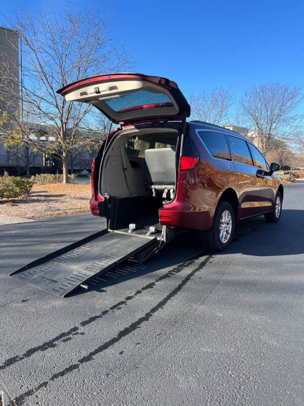2020 Chrysler Voyager LXi