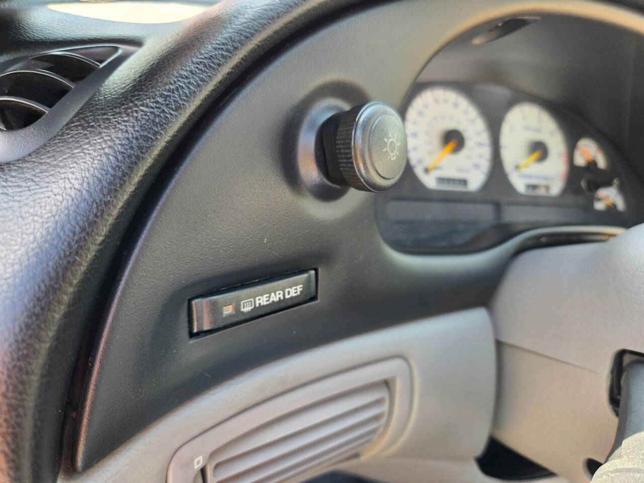1995 Ford Mustang 141