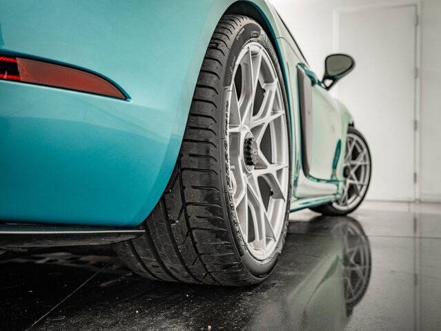 2024 Porsche 718 Cayman GT4 RS