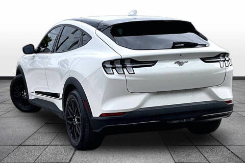 2022 Ford Mustang Mach-E Select