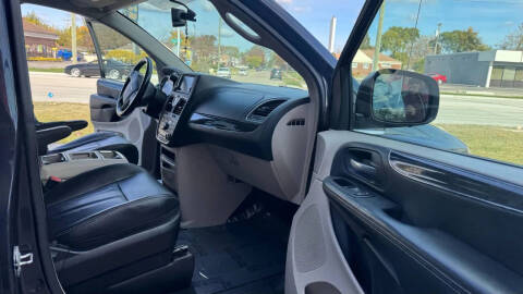 2014 Chrysler Town and Country Touring