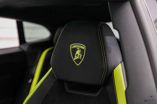 2022 Lamborghini Urus