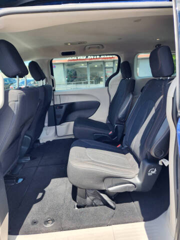 2017 Chrysler Pacifica Touring