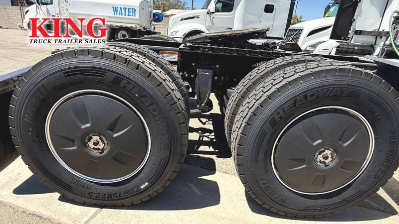 2023 Freightliner Cascadia