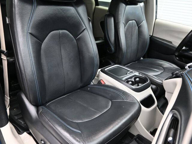 2021 Chrysler Pacifica Hybrid Touring L