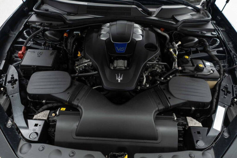 2022 Maserati Ghibli Modena Q4