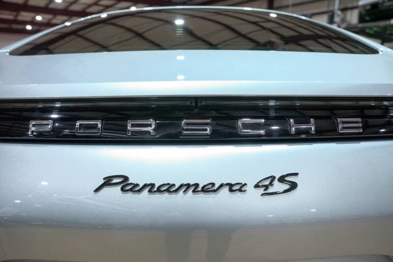 2018 Porsche Panamera 4S