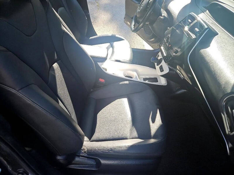 2016 Toyota Prius Three Touring