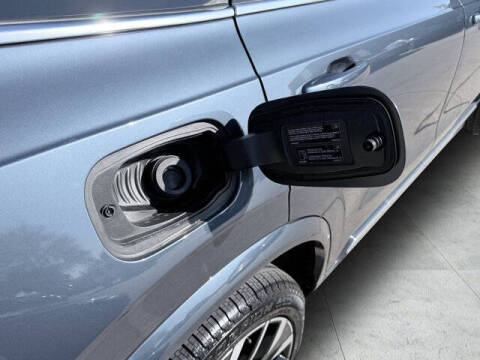 2025 Volvo XC90 T8 Ultra Bright Theme 6P