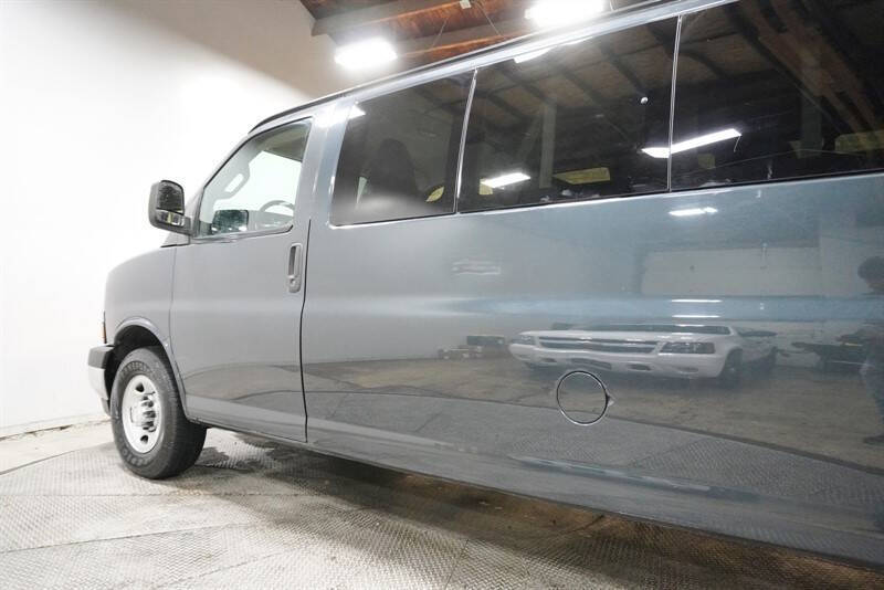 2017 Chevrolet Express LT 3500