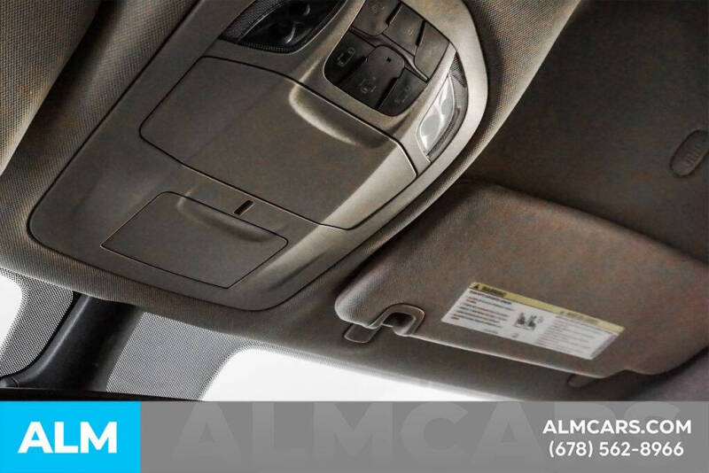 2024 Chrysler Pacifica Plug-In Hybrid Select