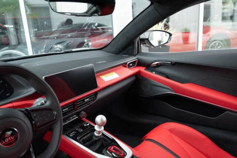 2025 Lotus Emira V6 Base