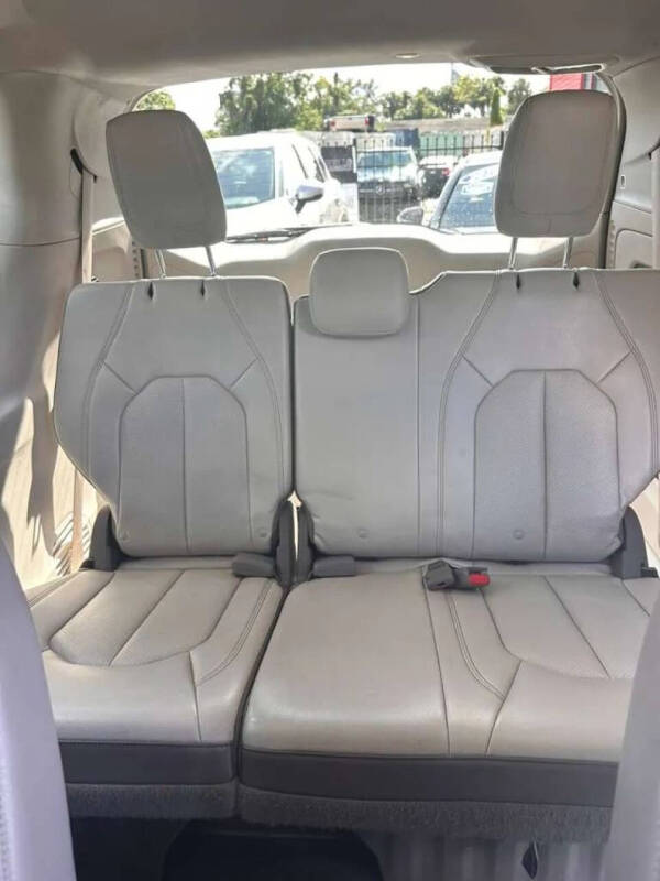 2018 Chrysler Pacifica Touring L