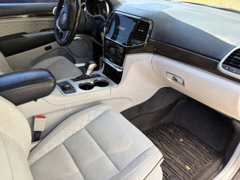 2020 Jeep Grand Cherokee Summit