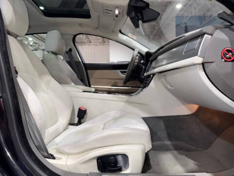 2016 Jaguar XF 35t Prestige