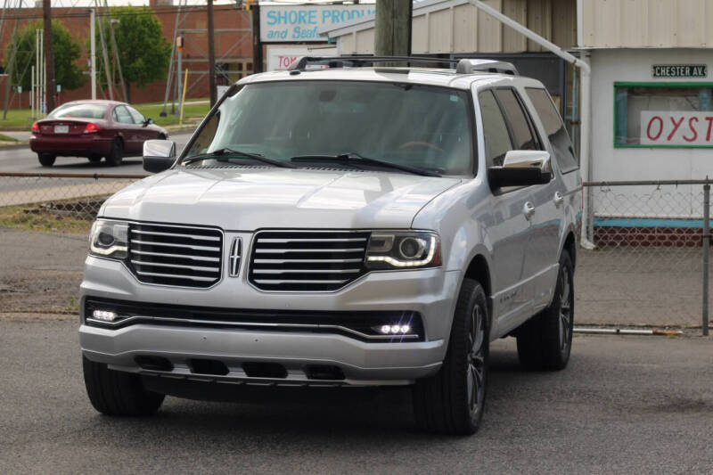 2017 Lincoln Navigator Select