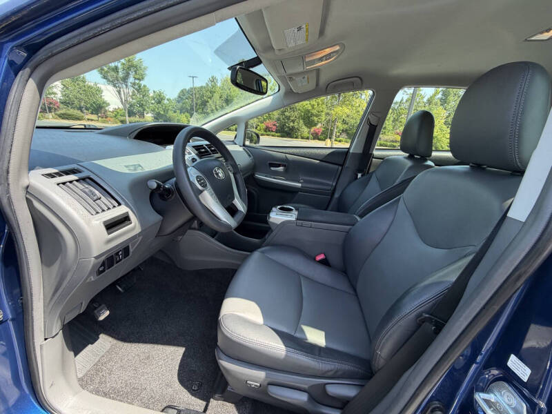 2012 Toyota Prius v Five