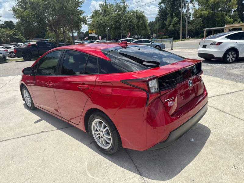 2020 Toyota Prius LE