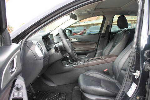 2018 Mazda MAZDA3 Touring