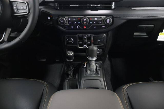2026 Jeep Gladiator Sahara