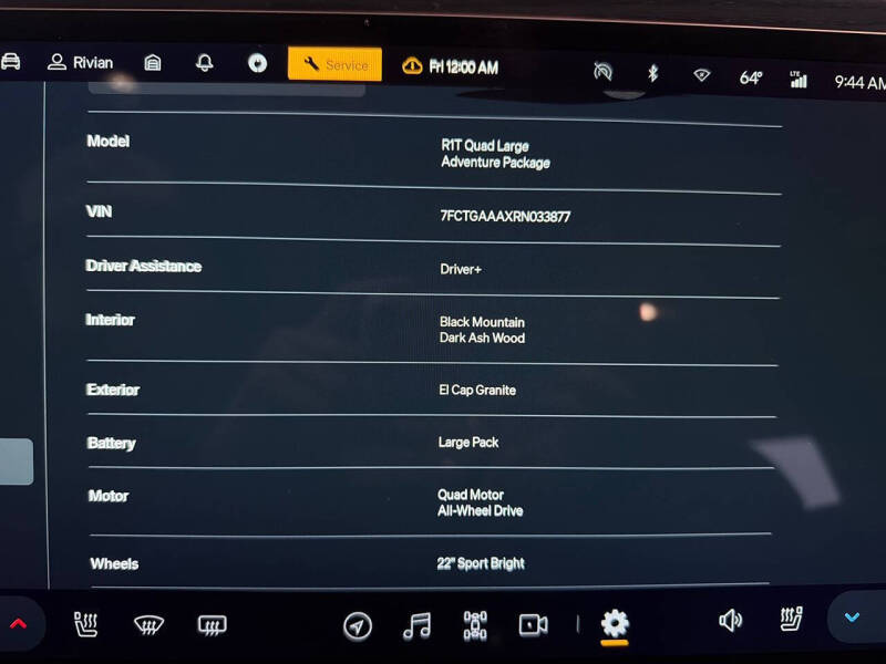 2024 Rivian R1T Adventure