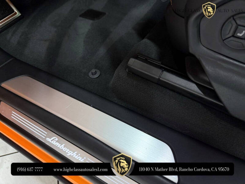 2023 Lamborghini Urus S