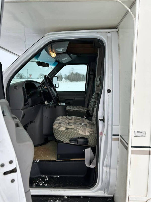 2001 Ford E-Series E-450 SD