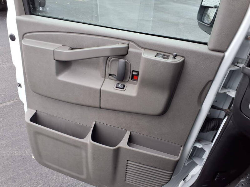 2023 Chevrolet Express LS 3500