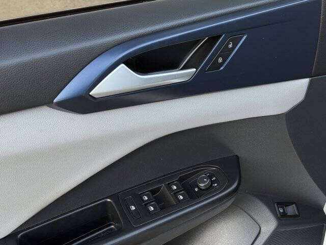 2023 Volkswagen Taos SE