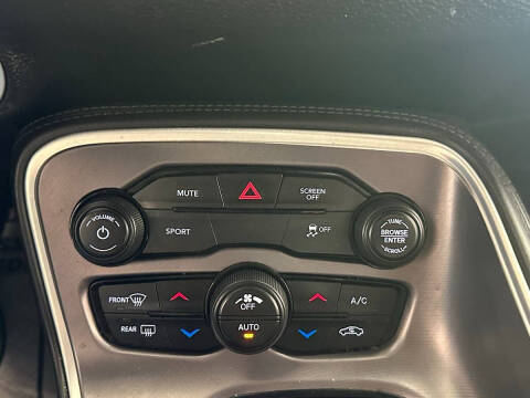 2020 Dodge Challenger SXT
