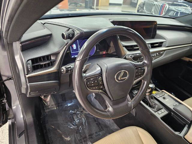 2021 Lexus ES 300h