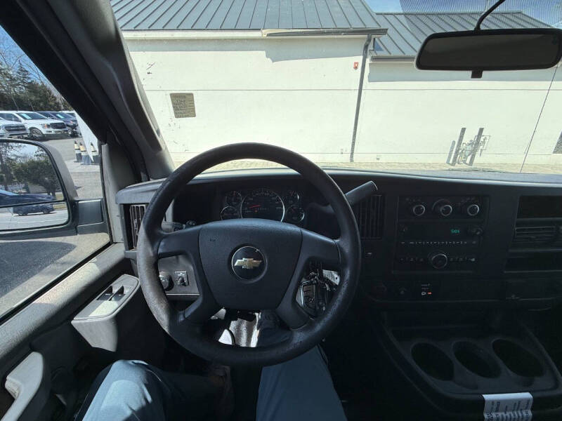 2017 Chevrolet Express 2500