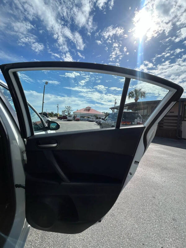 2013 Mazda MAZDA3 i Touring