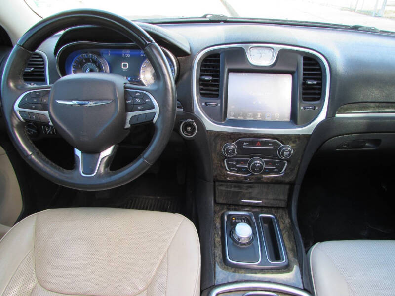 2016 Chrysler 300 C