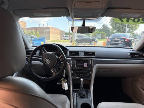 2017 Volkswagen Passat 1.8T R-Line