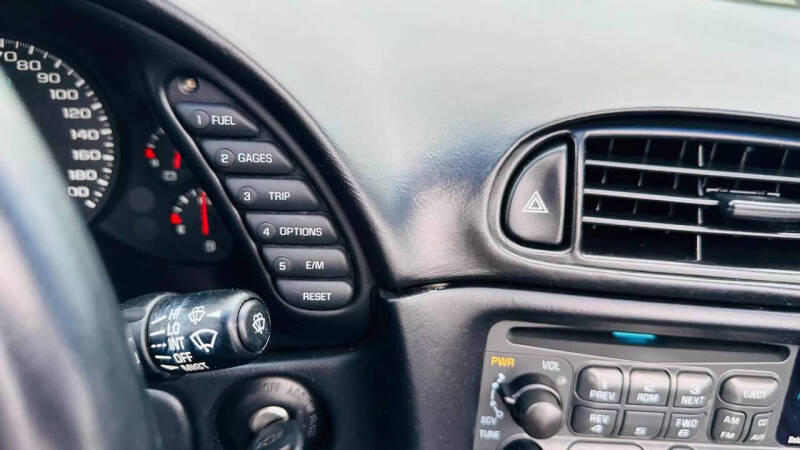 2004 Chevrolet Corvette