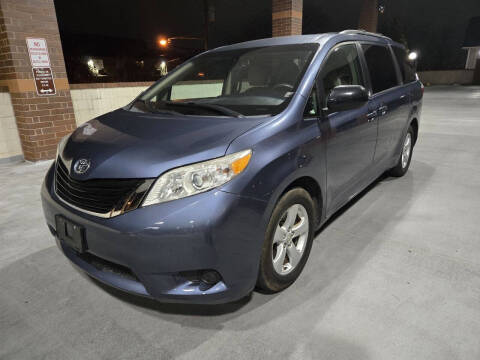 2017 Toyota Sienna for sale at Motor Treasure in Bridgeton NJ