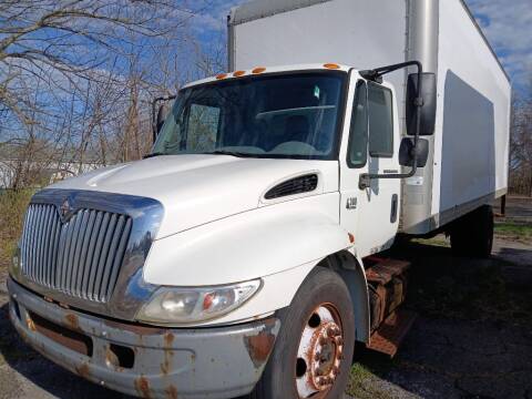 2002 International DuraStar 4300 for sale at Lakeshore Auto Wholesalers in Amherst OH