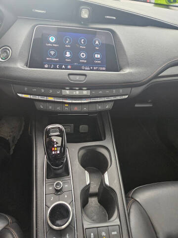 2022 Cadillac XT4 Sport