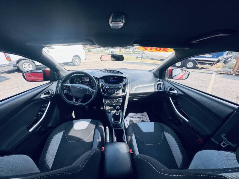 2017 Ford Focus ST