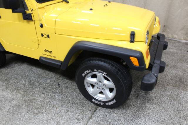 2004 Jeep Wrangler X photo 11