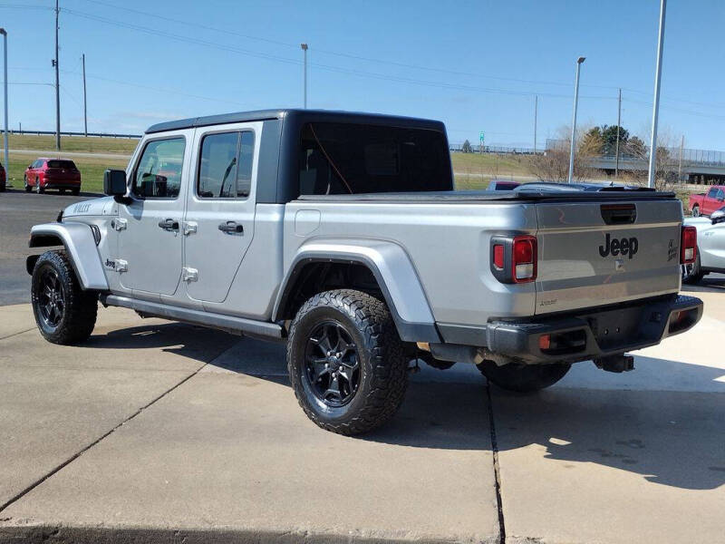 2021 Jeep Gladiator Willys