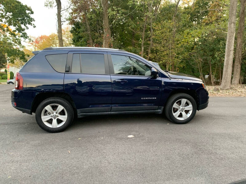 2017 Jeep Compass Latitude photo 5