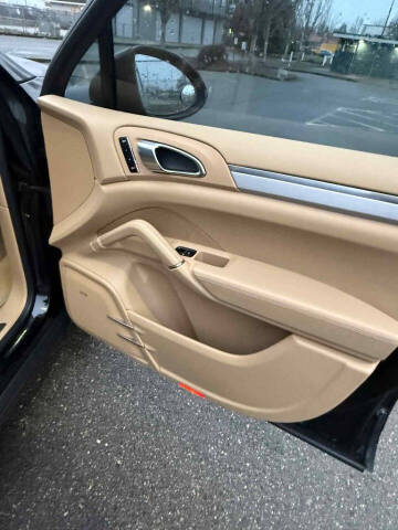 2011 Porsche Cayenne S