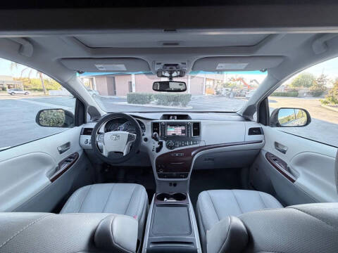 2013 Toyota Sienna