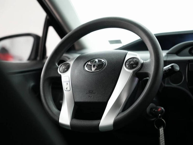 2015 Toyota Prius c One