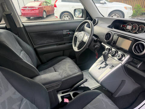 2012 Scion xB Release Series 9.0